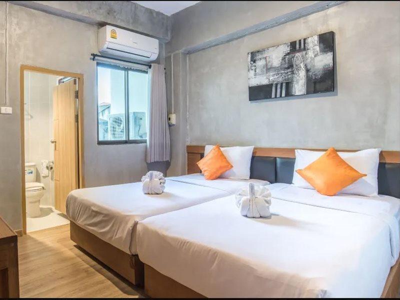 บีทู เชียงราย ไนท์ บาร์ซา บูติค แอนด์ บัดเจ็ท โฮเทล Hotel ภายนอก รูปภาพ