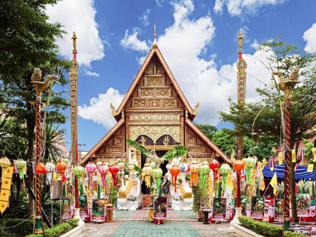 บีทู เชียงราย ไนท์ บาร์ซา บูติค แอนด์ บัดเจ็ท โฮเทล Hotel ภายนอก รูปภาพ