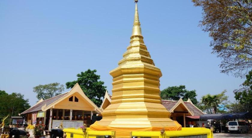 บีทู เชียงราย ไนท์ บาร์ซา บูติค แอนด์ บัดเจ็ท โฮเทล Hotel ภายนอก รูปภาพ